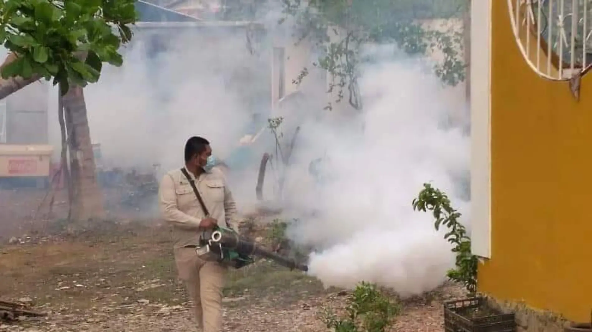 Fumigación para controlar dengue